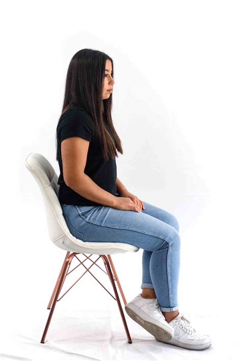 What are 5 examples of body language Body language refers to nonverbal behavior which conveys information to others. . Body language female sitting with legs open